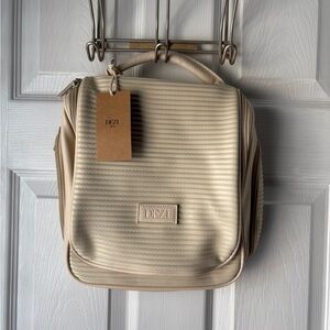 DEZI Cream Travel Bag